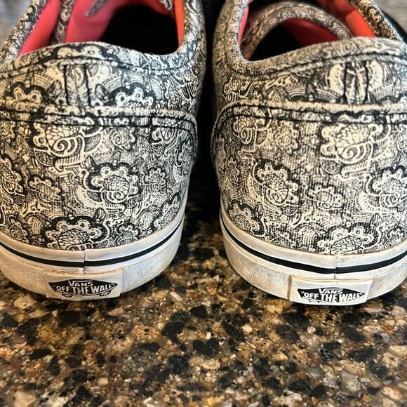 Vans Paisley Print Sneakers - Picture 2 of 6